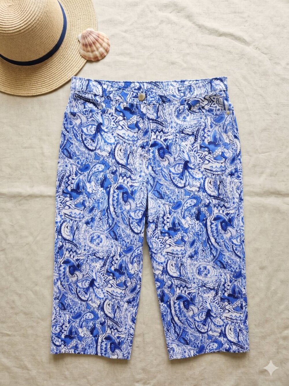 TanJay Blue and White Paisley Capris